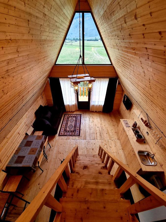 Mountain Hut In Kazbegi Villa Exterior photo