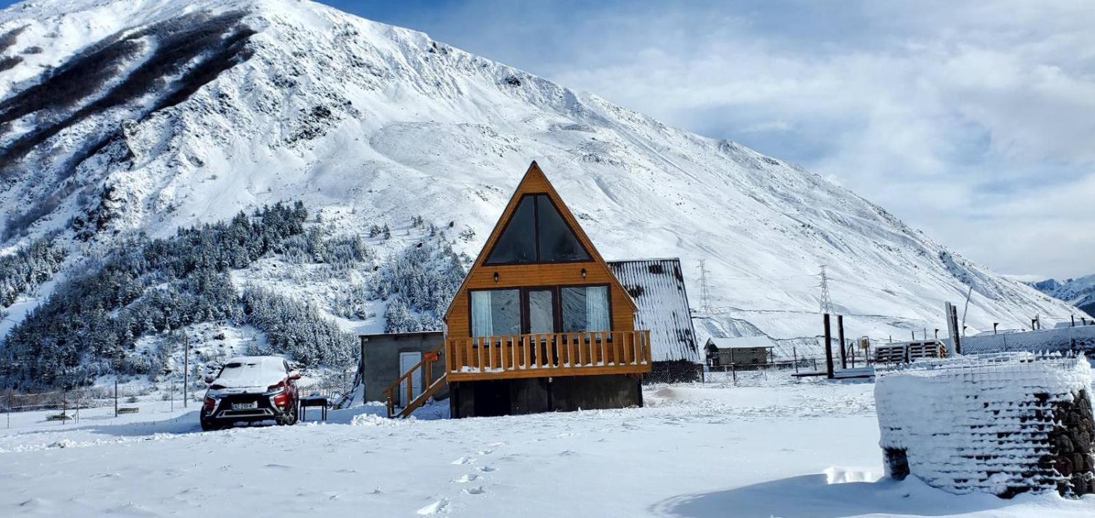 Mountain Hut In Kazbegi Villa Exterior photo