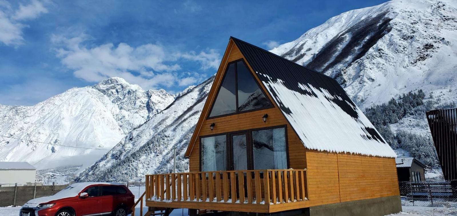 Mountain Hut In Kazbegi Villa Exterior photo