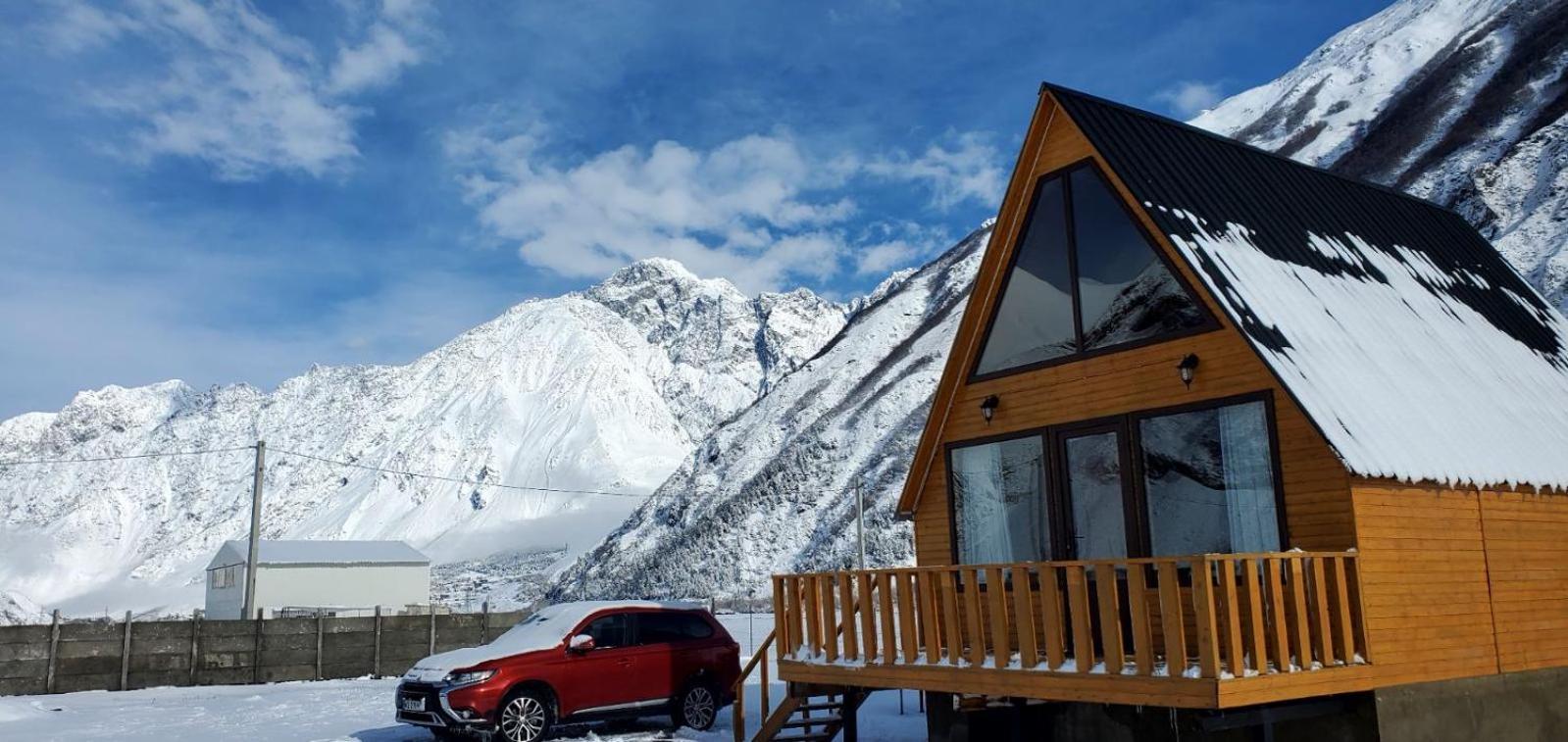 Mountain Hut In Kazbegi Villa Exterior photo